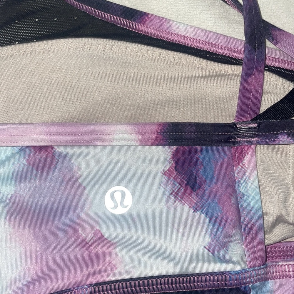 Lululemon - Picture 4 of 4